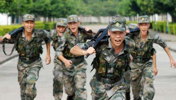 新兵到部队为什么一定要必备半岛·BOB官方网站女性卫生棉呢？真实原因让人脸红(图3)