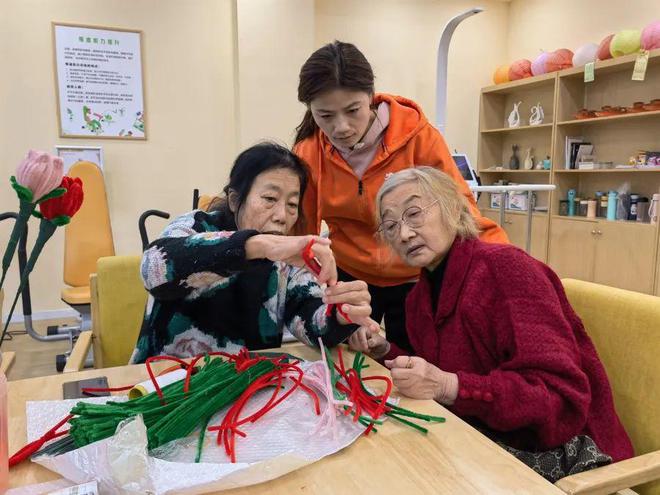 结棍！上海阿姨爷叔每天打卡价格实惠BOB半岛覆盖全市不少年轻人都自愧不如(图1)