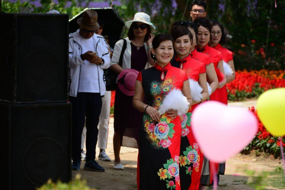 歌舞玉环畅享“中半岛·BOB官方网站国旅游日”艺术鹿岛舞动曼妙瑜伽(图12)