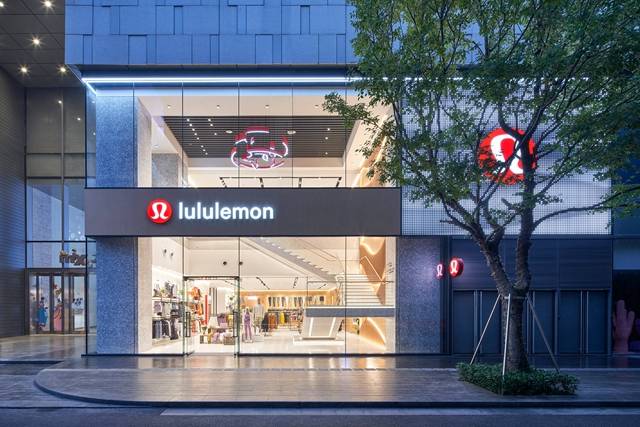 lululemon深圳首店BOB半岛中国官方网站焕新开业引入“数字大使墙”(图1)